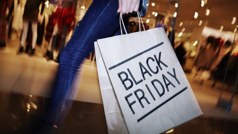 Black-Friday-In-store-foot-traffic